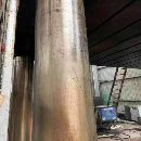 南通2500吨四柱液压机一台。有效台面2.3x4米。多点顶.